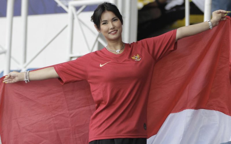 maria ozawa Bintang Film Dewasa untuk Timnas Indonesia